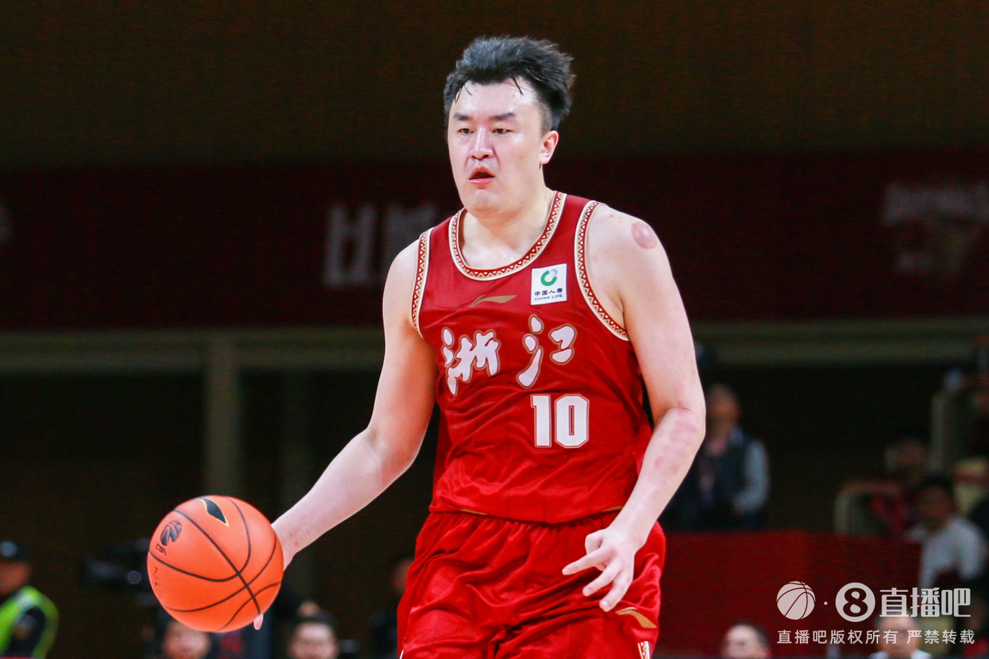  狀態(tài)火熱！劉澤一半場(chǎng)7投5中貢獻(xiàn)11分9板0失誤 正負(fù)值+15